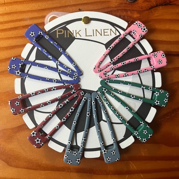 Soccer themed hair clips - Picture 1 of 2
